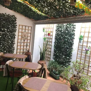 https://merrys-house.hotelaalgarve.com